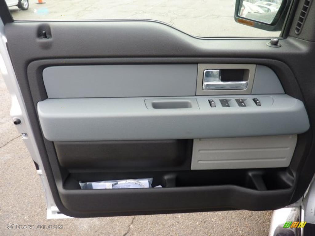 2011 Ford F150 XLT SuperCab 4x4 Steel Gray Door Panel Photo #42260042