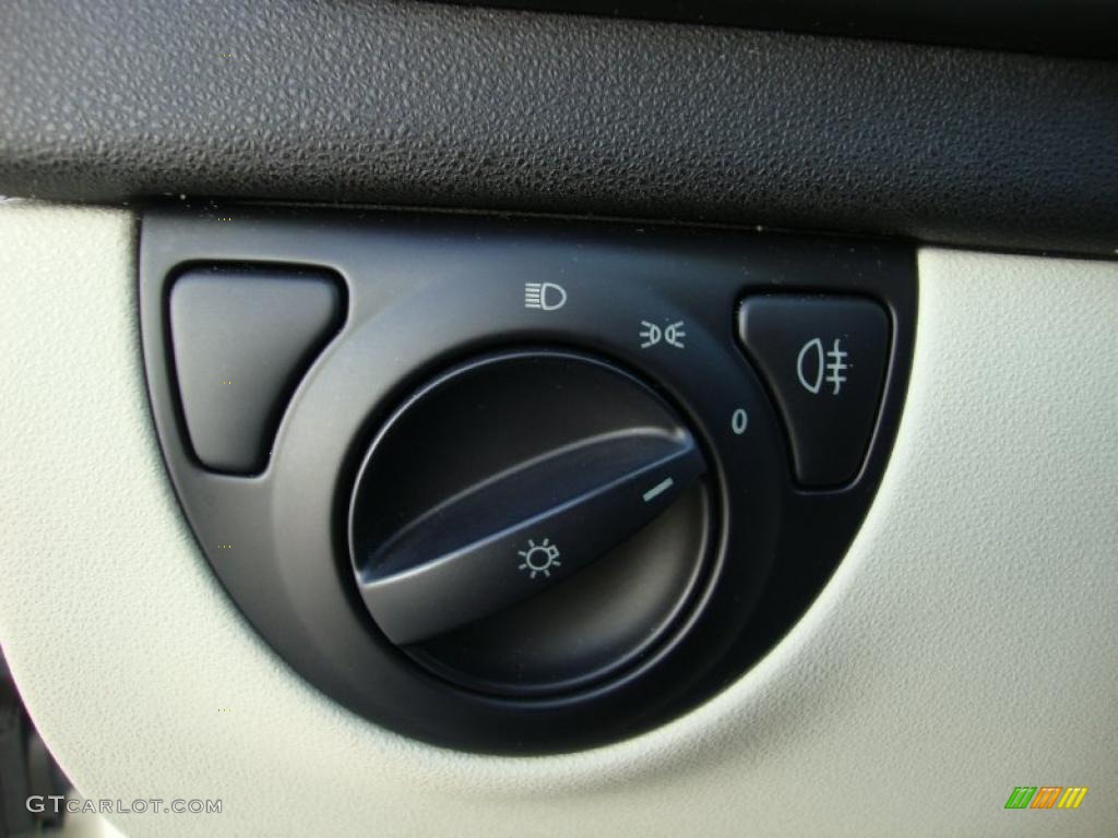 2006 Saab 9-3 2.0T Sport Sedan Controls Photo #42260514