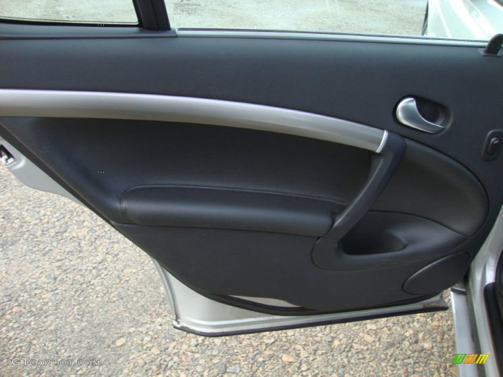 2006 Saab 9-5 2.3T SportCombi Wagon Obsidian Black Door Panel Photo #42260914