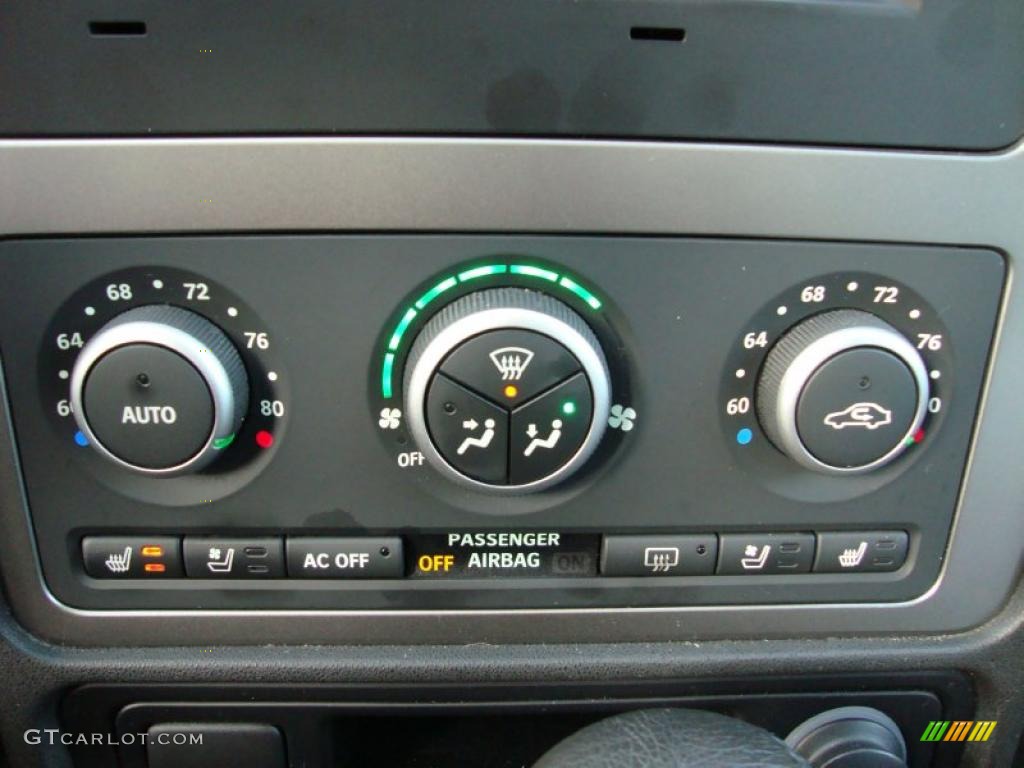 2006 Saab 9-5 2.3T SportCombi Wagon Controls Photo #42261186