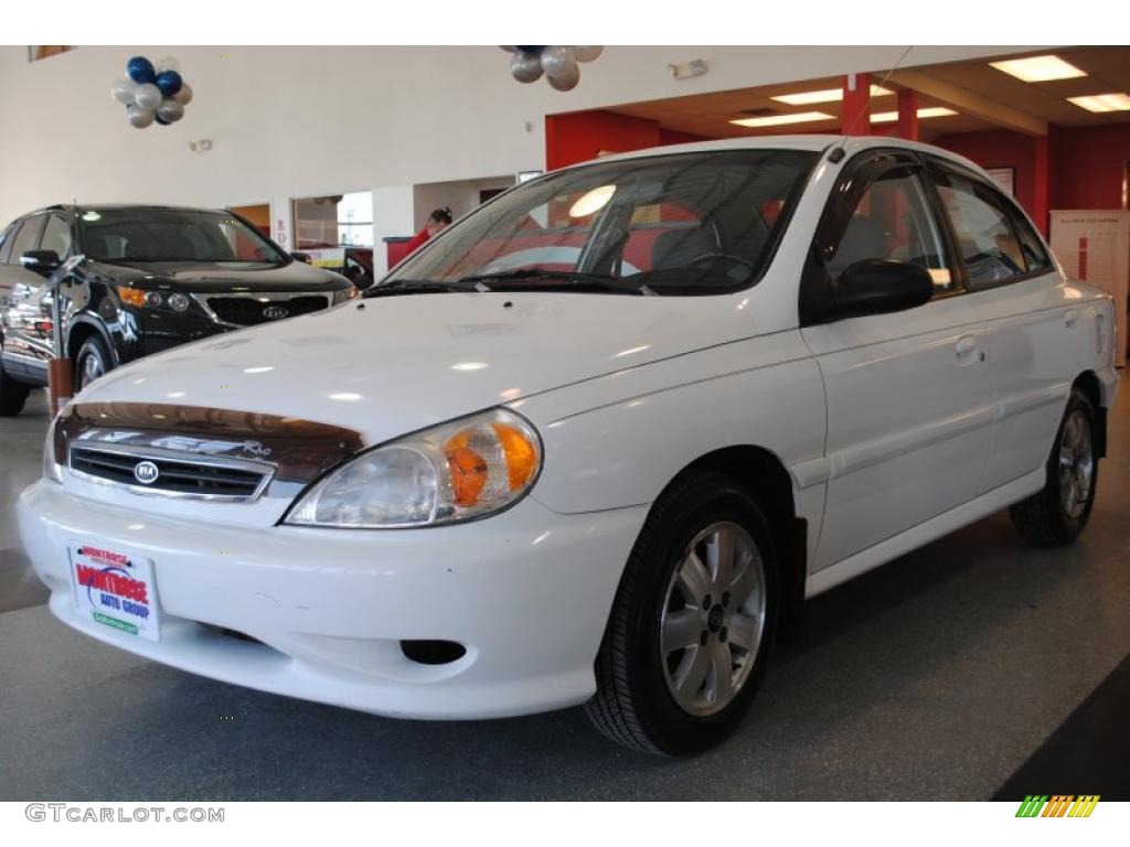 2002 Rio Sedan - Polar White / Gray photo #2