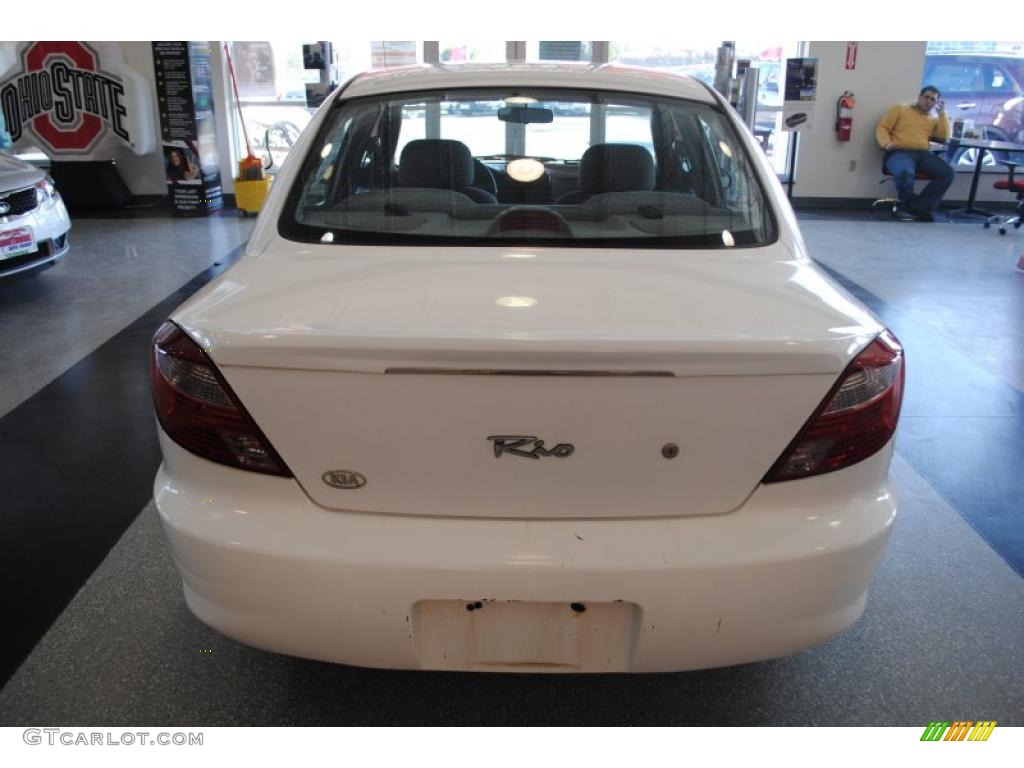 2002 Rio Sedan - Polar White / Gray photo #5