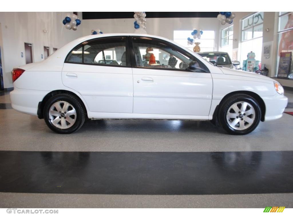 2002 Rio Sedan - Polar White / Gray photo #7