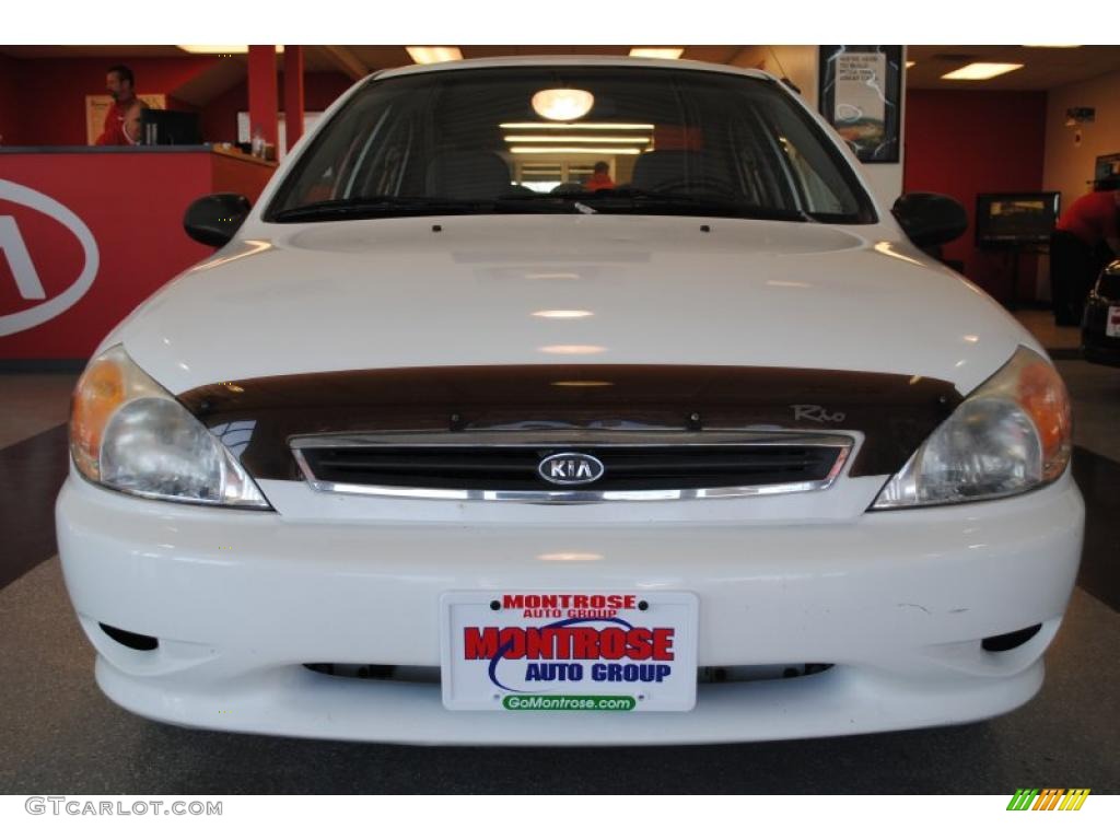 2002 Rio Sedan - Polar White / Gray photo #10