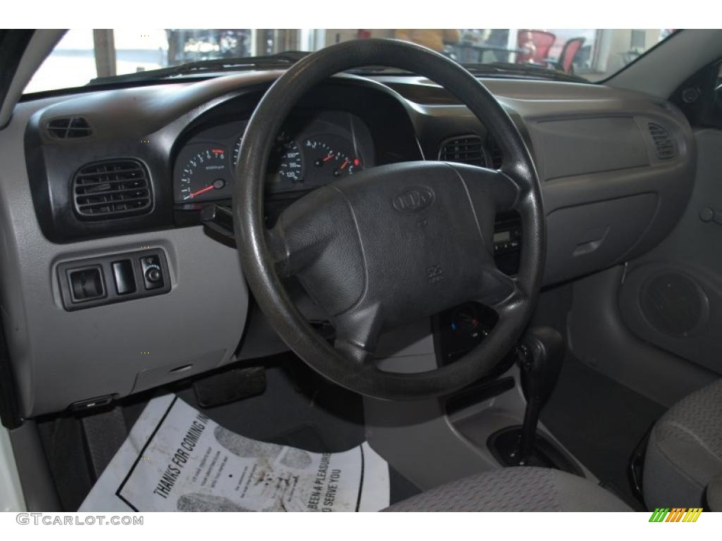 2002 Rio Sedan - Polar White / Gray photo #12