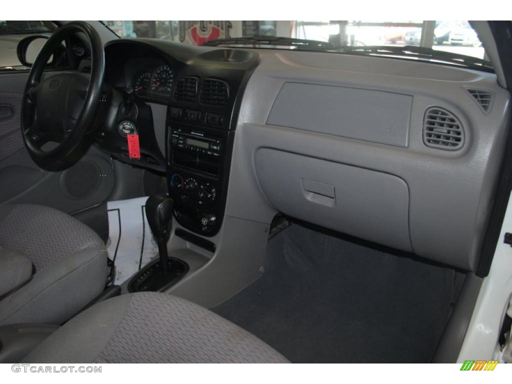 2002 Rio Sedan - Polar White / Gray photo #13