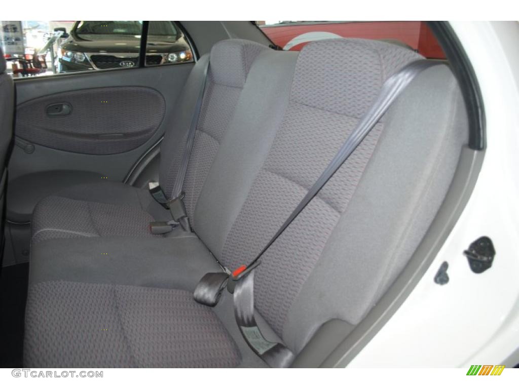 2002 Rio Sedan - Polar White / Gray photo #16