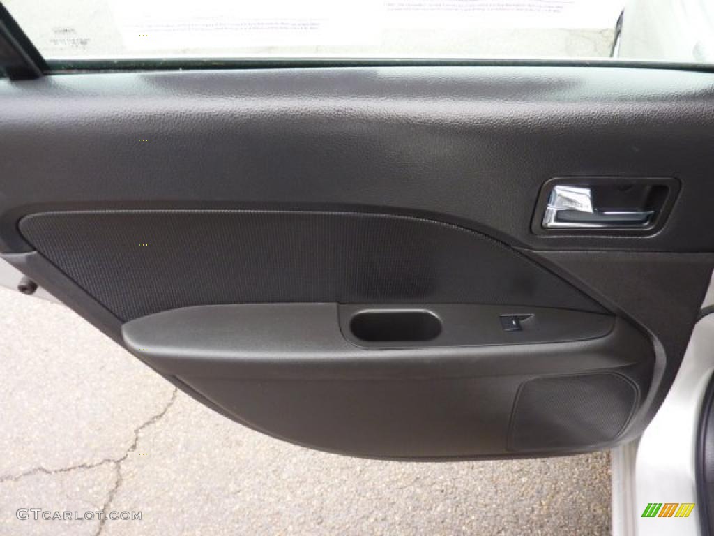 2008 Mercury Milan V6 Premier AWD Door Panel Photos