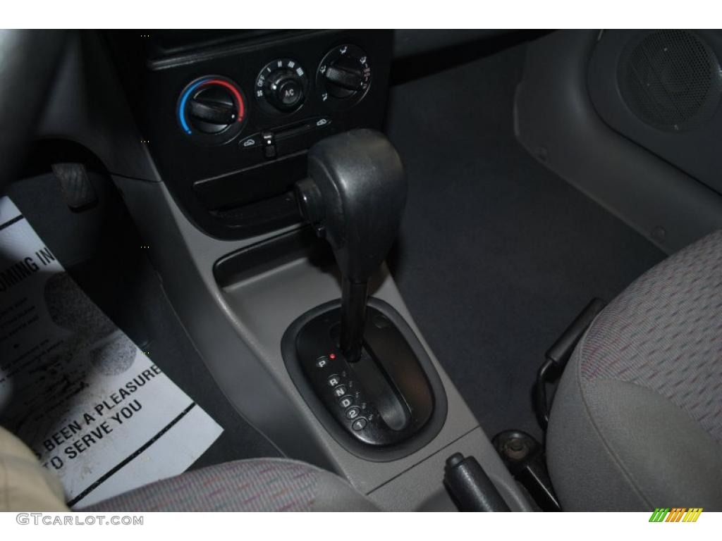 2002 Kia Rio Sedan Transmission Photos