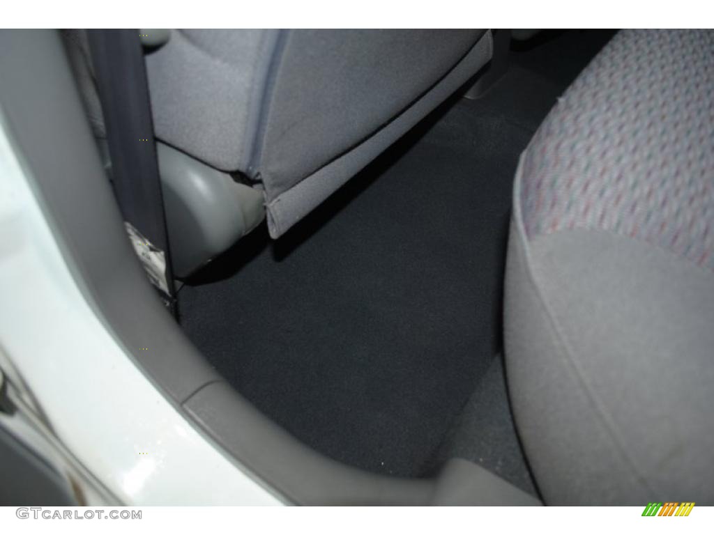2002 Rio Sedan - Polar White / Gray photo #37