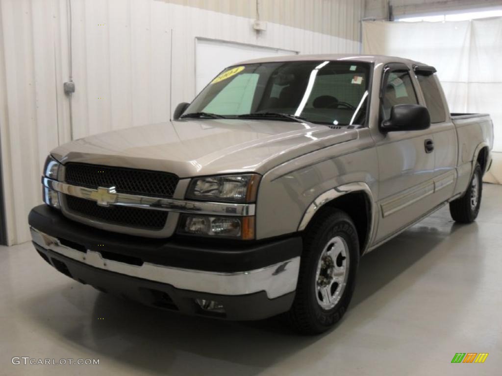 Silver Birch Metallic Chevrolet Silverado 1500