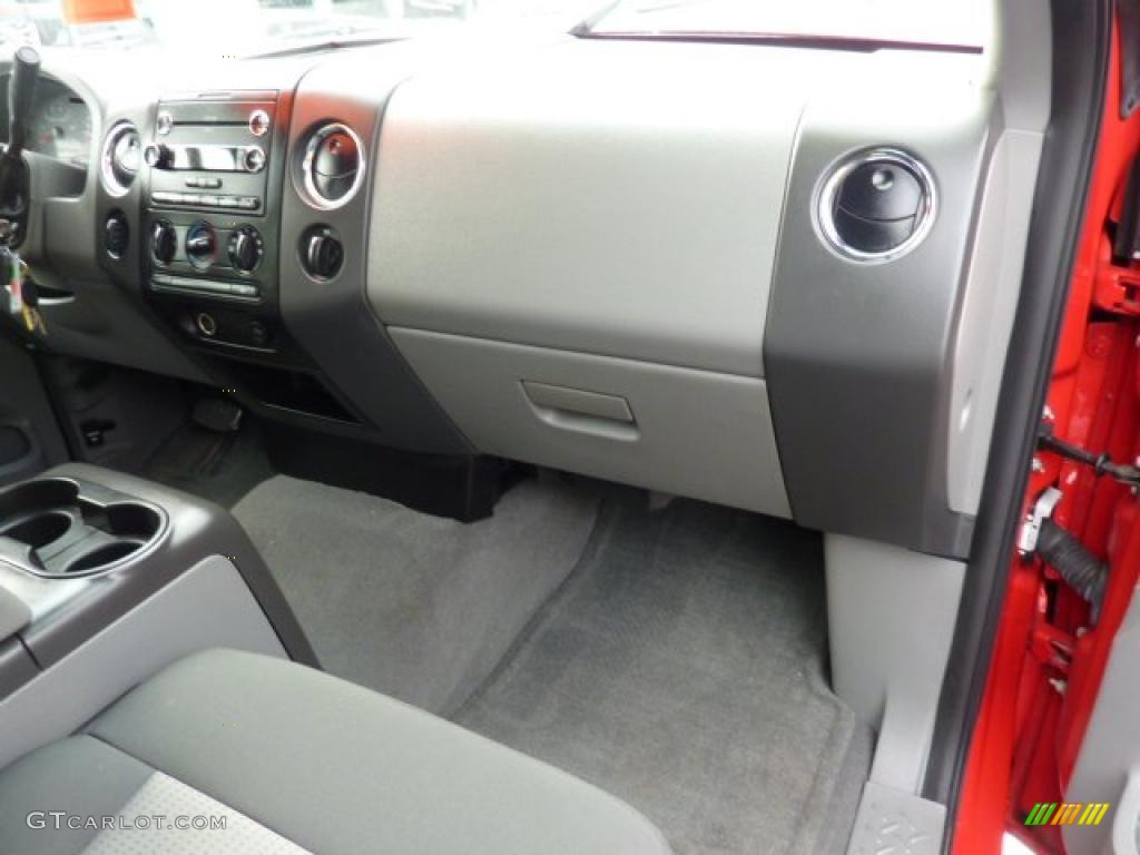 2008 F150 XLT SuperCrew 4x4 - Bright Red / Medium/Dark Flint photo #17
