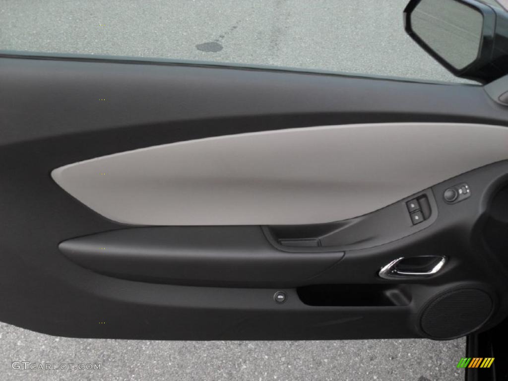 2011 Chevrolet Camaro LS Coupe Black Door Panel Photo #42266218