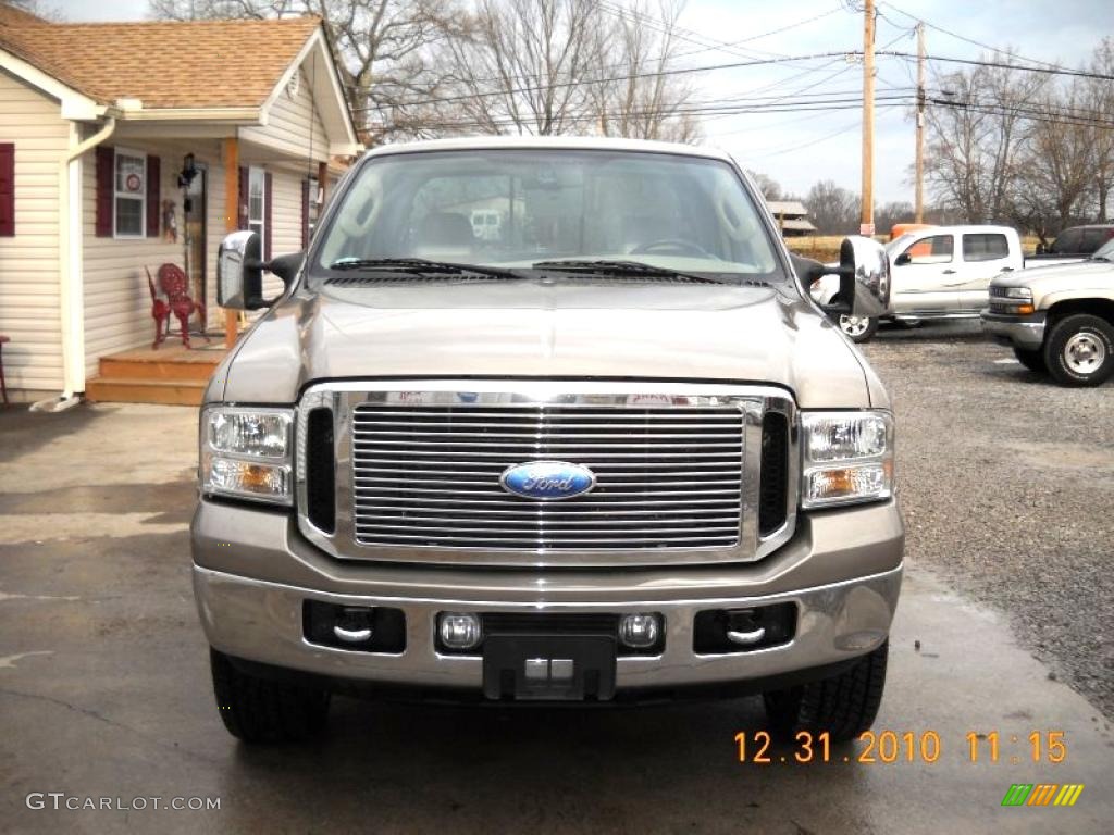 2007 F350 Super Duty Lariat Crew Cab 4x4 - Arizona Beige Metallic / Tan photo #5