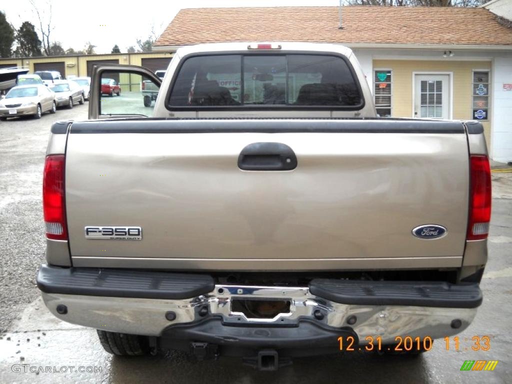2007 F350 Super Duty Lariat Crew Cab 4x4 - Arizona Beige Metallic / Tan photo #9