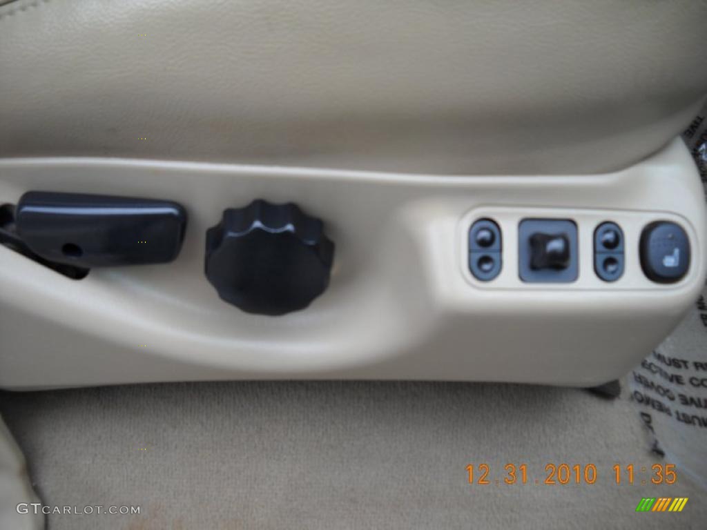 2007 F350 Super Duty Lariat Crew Cab 4x4 - Arizona Beige Metallic / Tan photo #40
