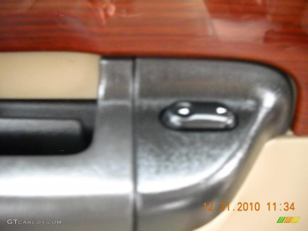 2007 F350 Super Duty Lariat Crew Cab 4x4 - Arizona Beige Metallic / Tan photo #46