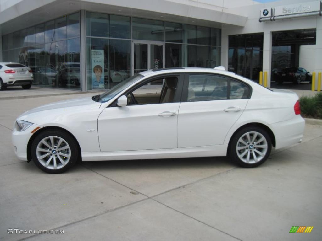 2011 3 Series 328i Sedan - Alpine White / Oyster/Black Dakota Leather photo #3