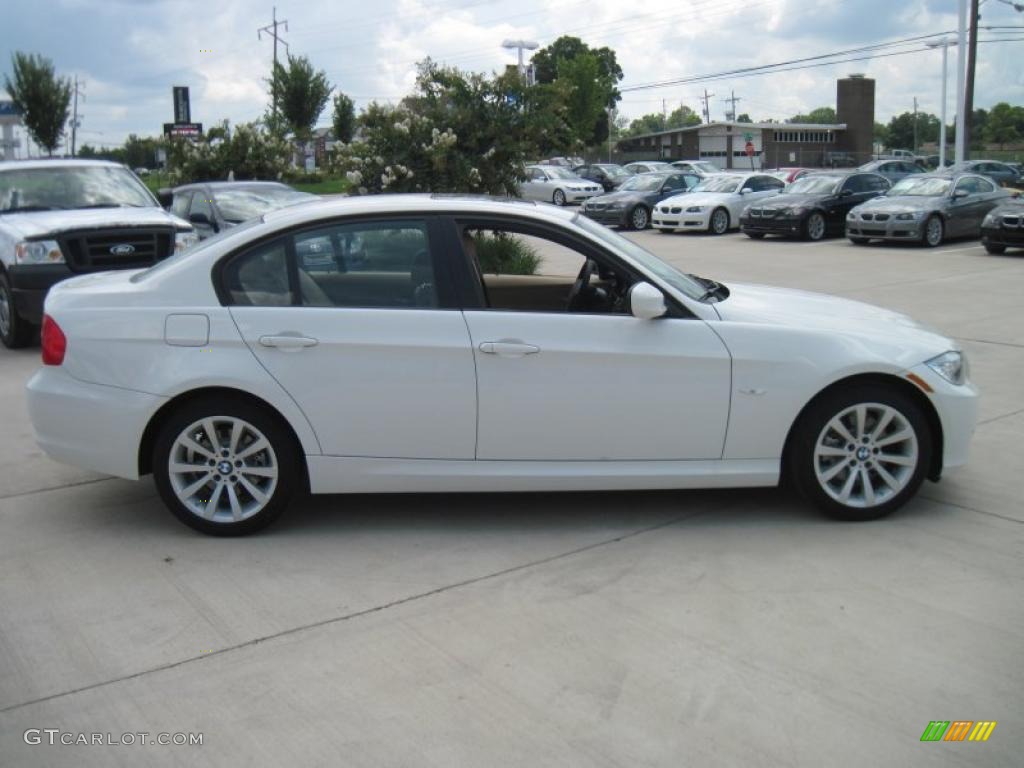 2011 3 Series 328i Sedan - Alpine White / Oyster/Black Dakota Leather photo #4