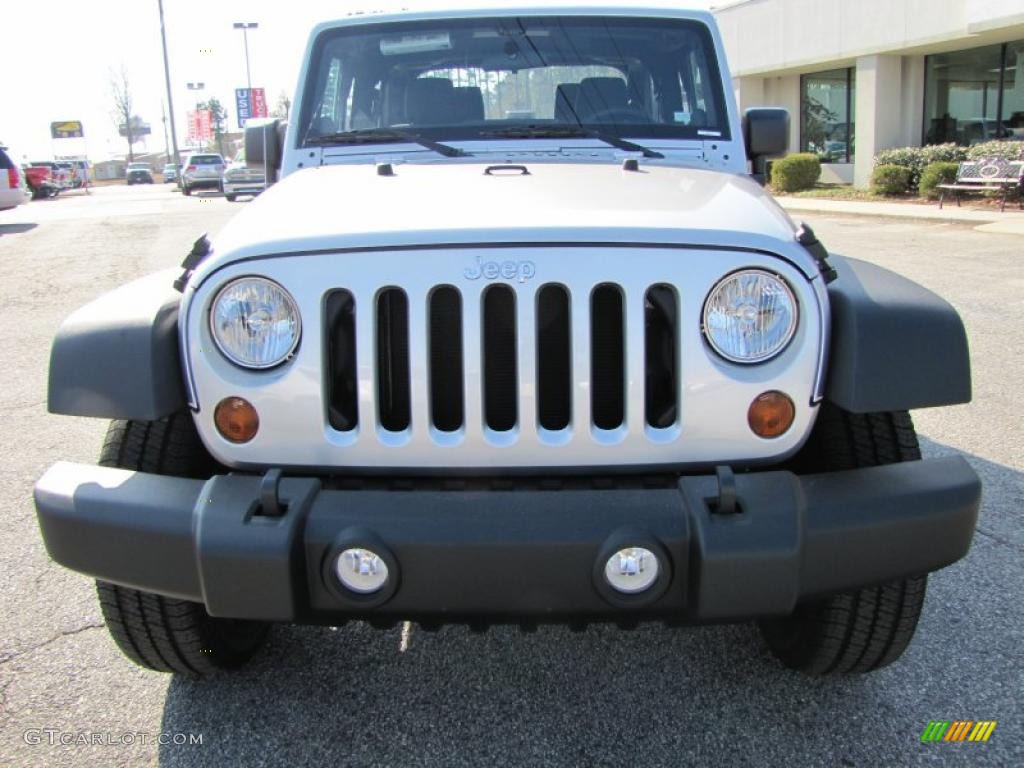 2011 Wrangler Sport S 4x4 - Bright Silver Metallic / Black photo #2