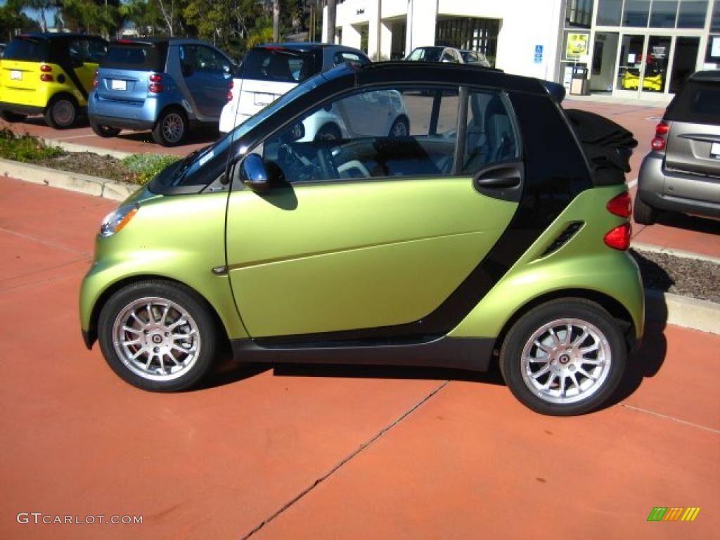 Green Matte 2011 Smart fortwo passion cabriolet Exterior Photo #42278275