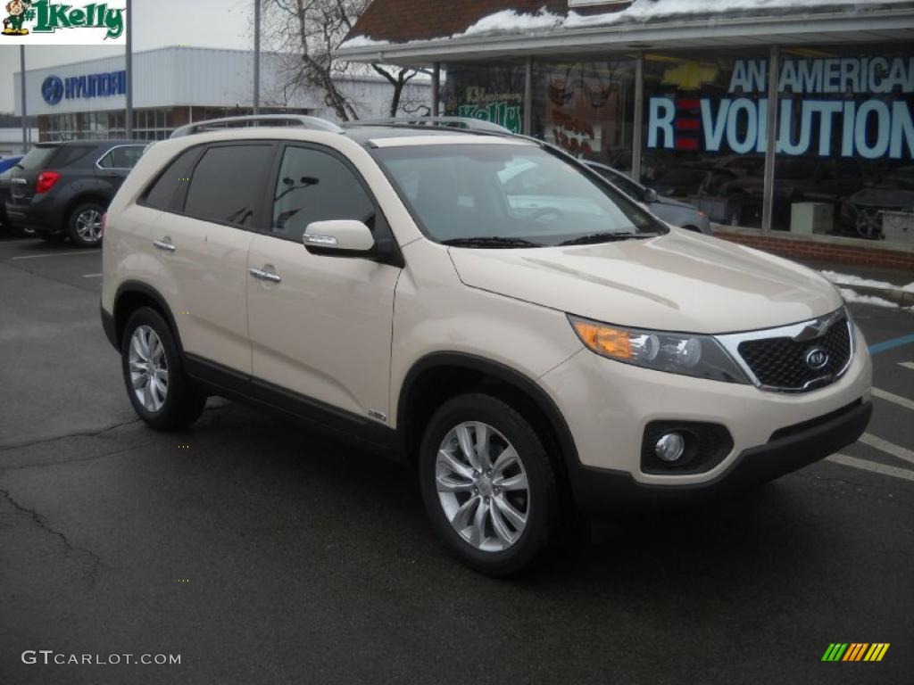 2011 Sorento EX V6 AWD - White Sand Beige / Black photo #1