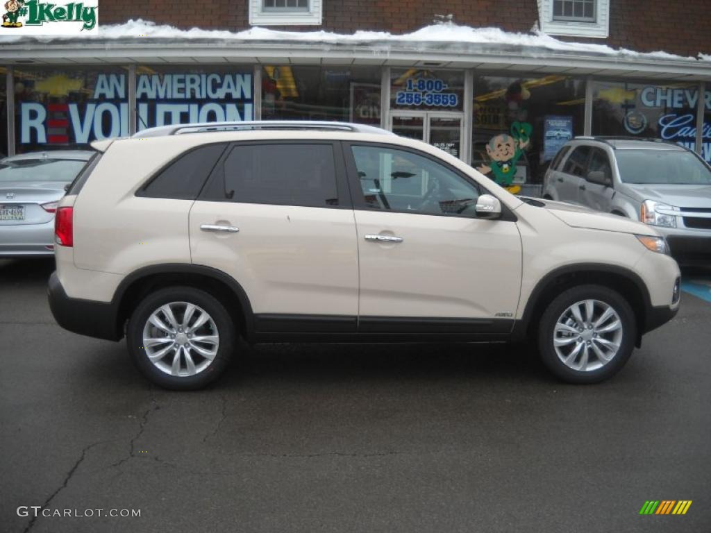 2011 Sorento EX V6 AWD - White Sand Beige / Black photo #2