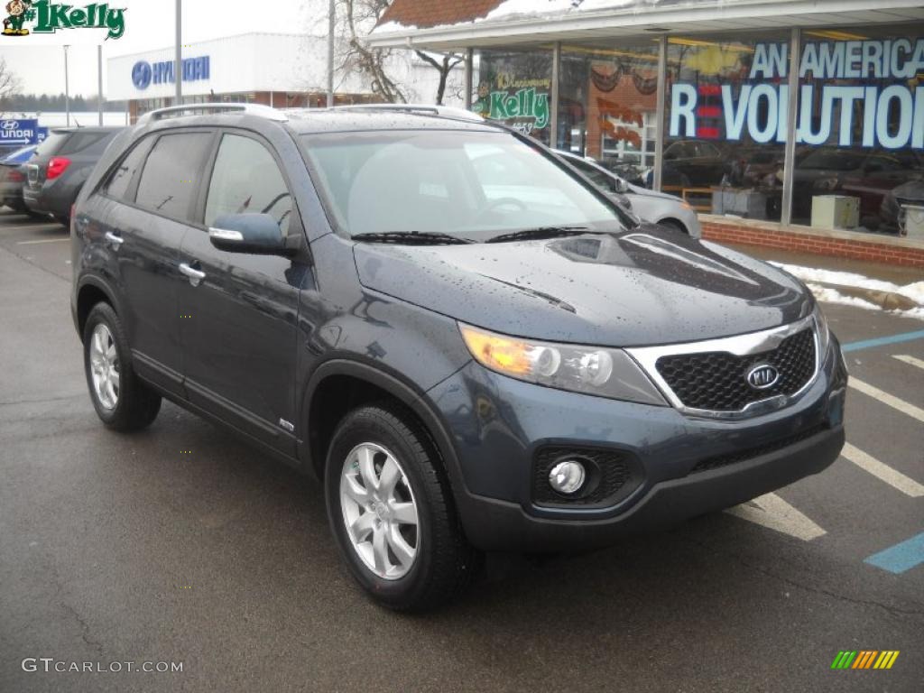 Pacific Blue Kia Sorento