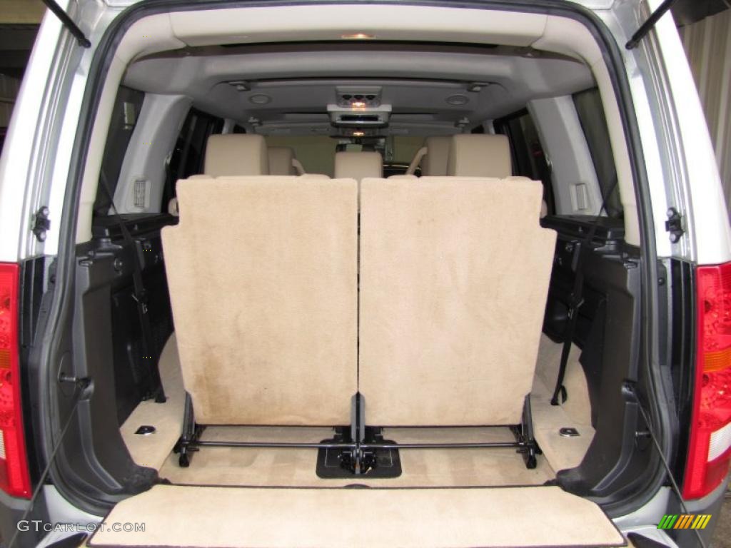 2006 Land Rover LR3 V8 SE Trunk Photo #42290175