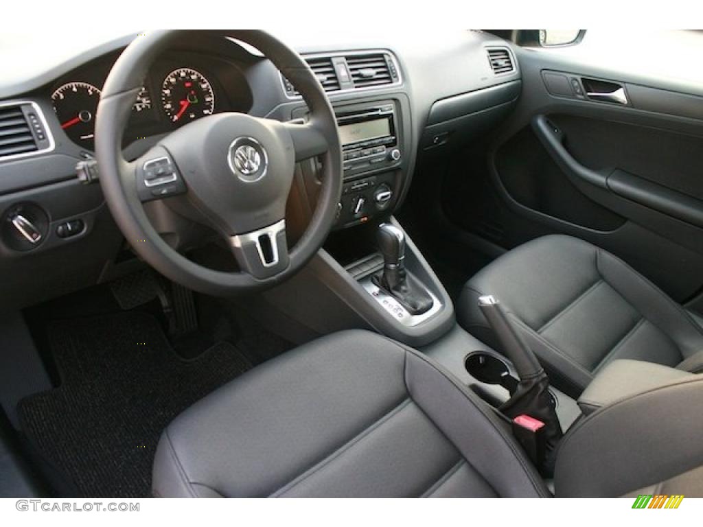 Titan Black Interior 2011 Volkswagen Jetta SE Sedan Photo #42292199