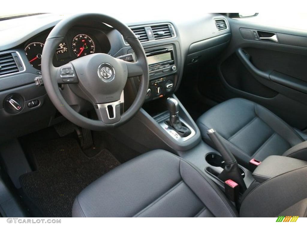 Titan Black Interior 2011 Volkswagen Jetta SE Sedan Photo #42292435