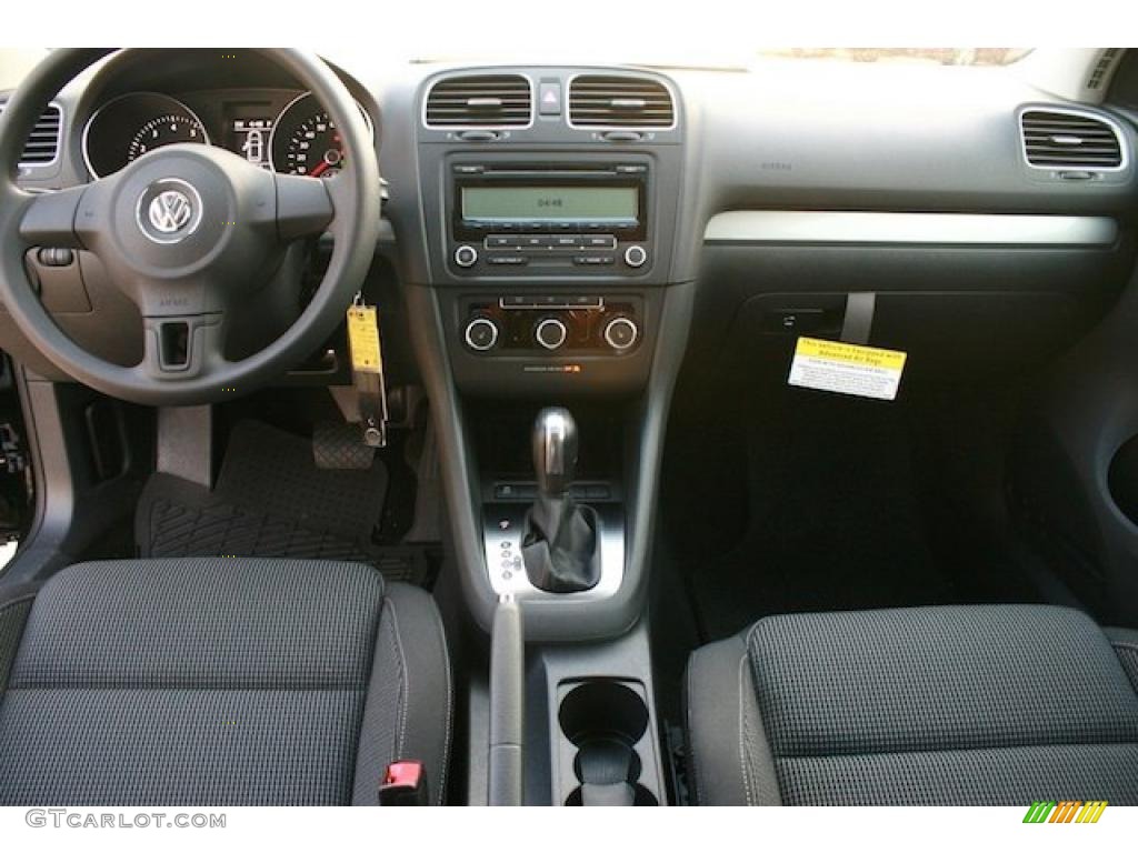 Titan Black Interior 2011 Volkswagen Golf 2 Door Photo #42292847