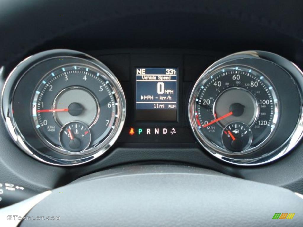 2011 Chrysler Town & Country Touring - L Gauges Photo #42293483