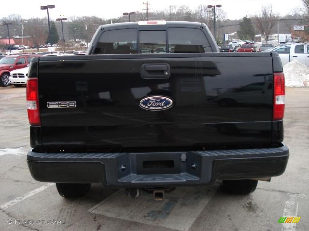 2004 F150 STX SuperCab 4x4 - Black / Medium Graphite photo #4