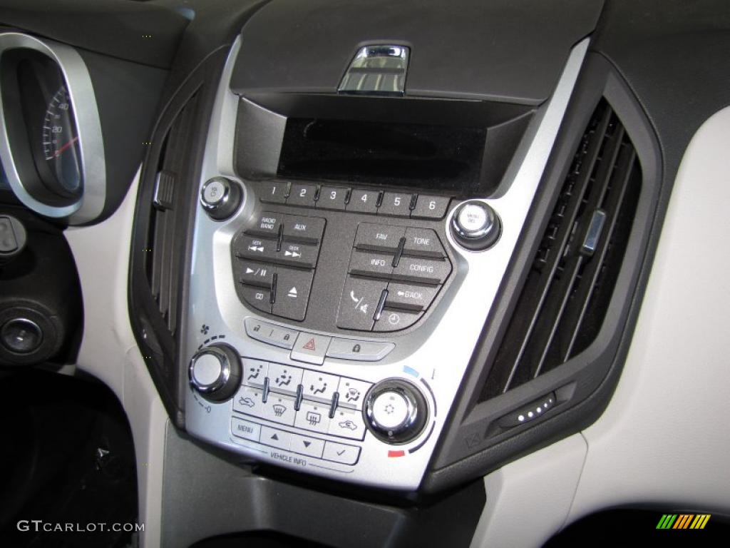 2010 Equinox LT - Summit White / Jet Black/Light Titanium photo #15
