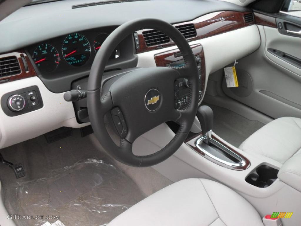 2011 Impala LT - Cyber Gray Metallic / Gray photo #24