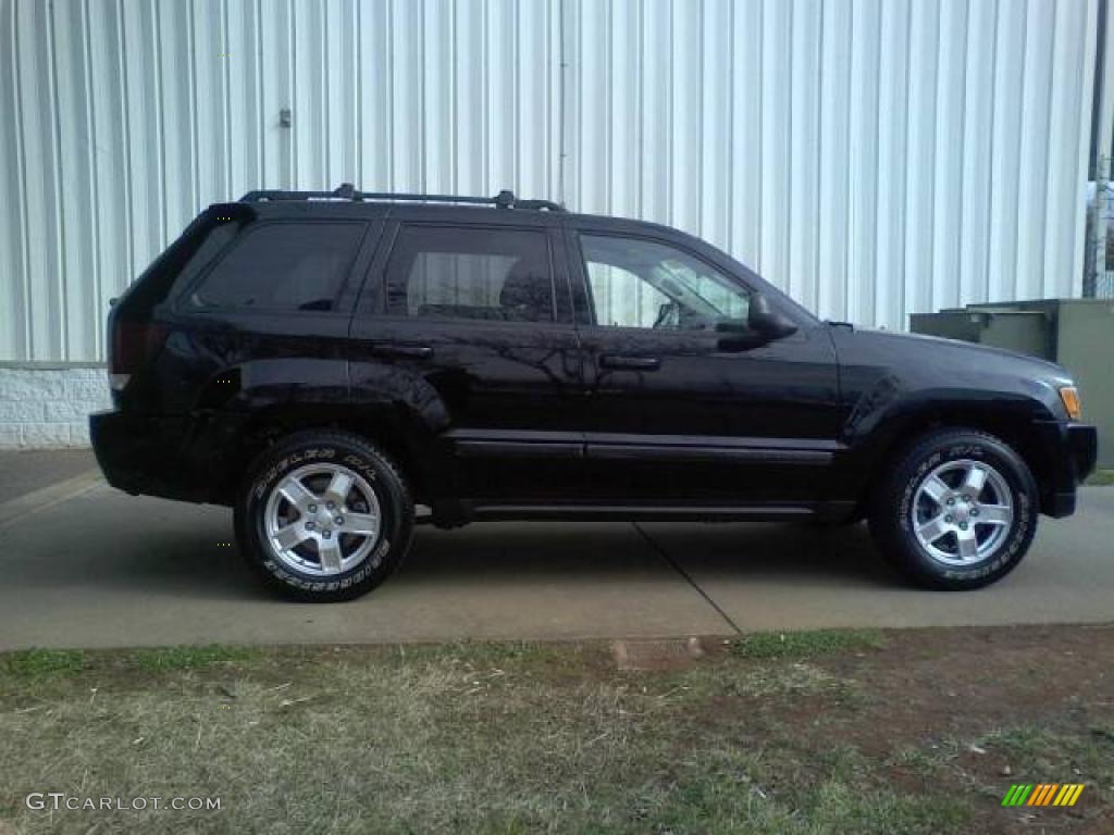 2007 Grand Cherokee Laredo - Black / Medium Slate Gray photo #17