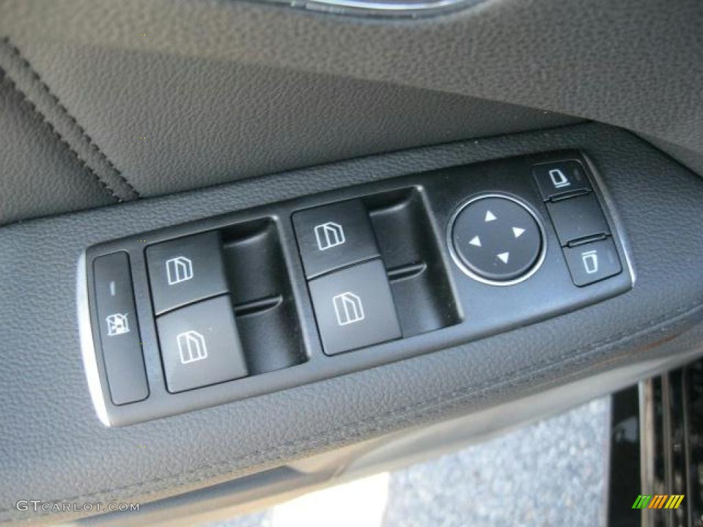 2011 Mercedes-Benz E 350 BlueTEC Sedan Controls Photo #42302977