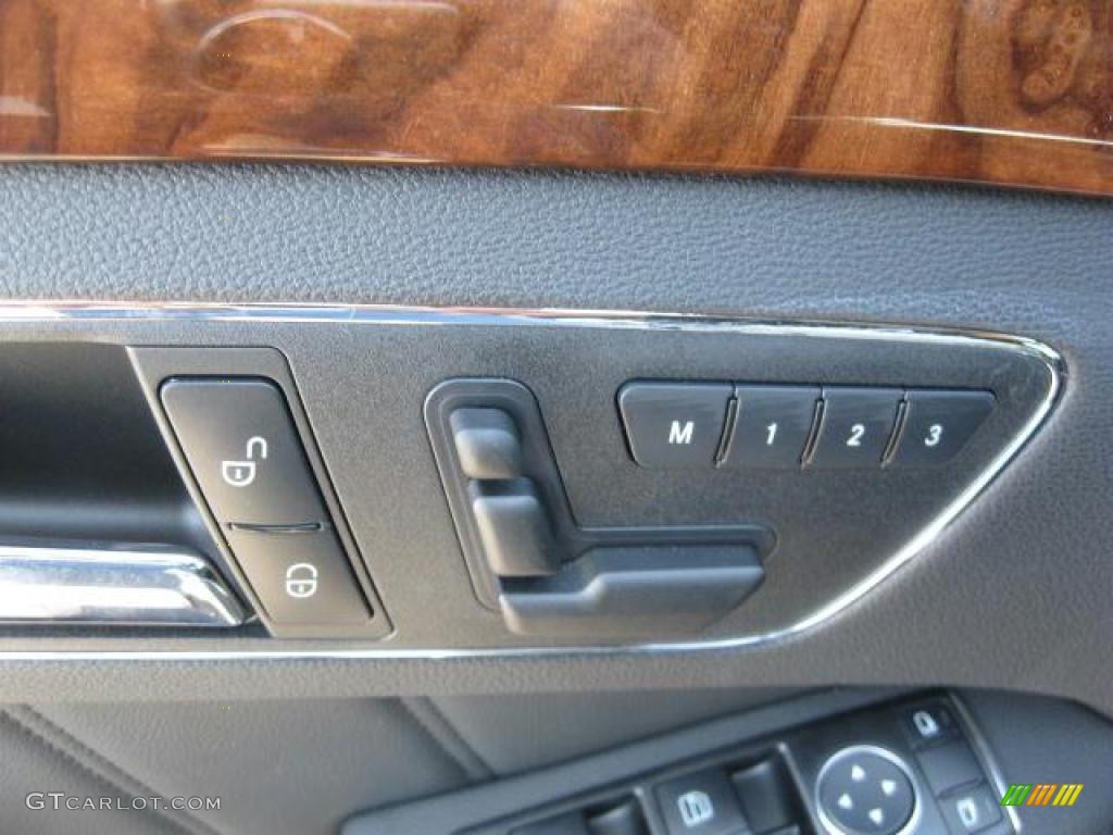 2011 Mercedes-Benz E 350 BlueTEC Sedan Controls Photo #42302992