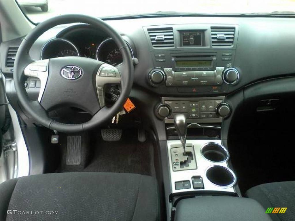 2009 Toyota Highlander Sport Dashboard Photos