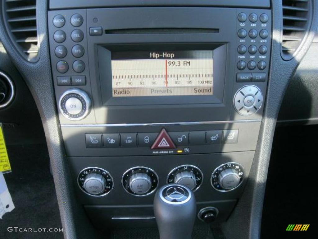 2009 Mercedes-Benz SLK 350 Roadster Controls Photo #42304360