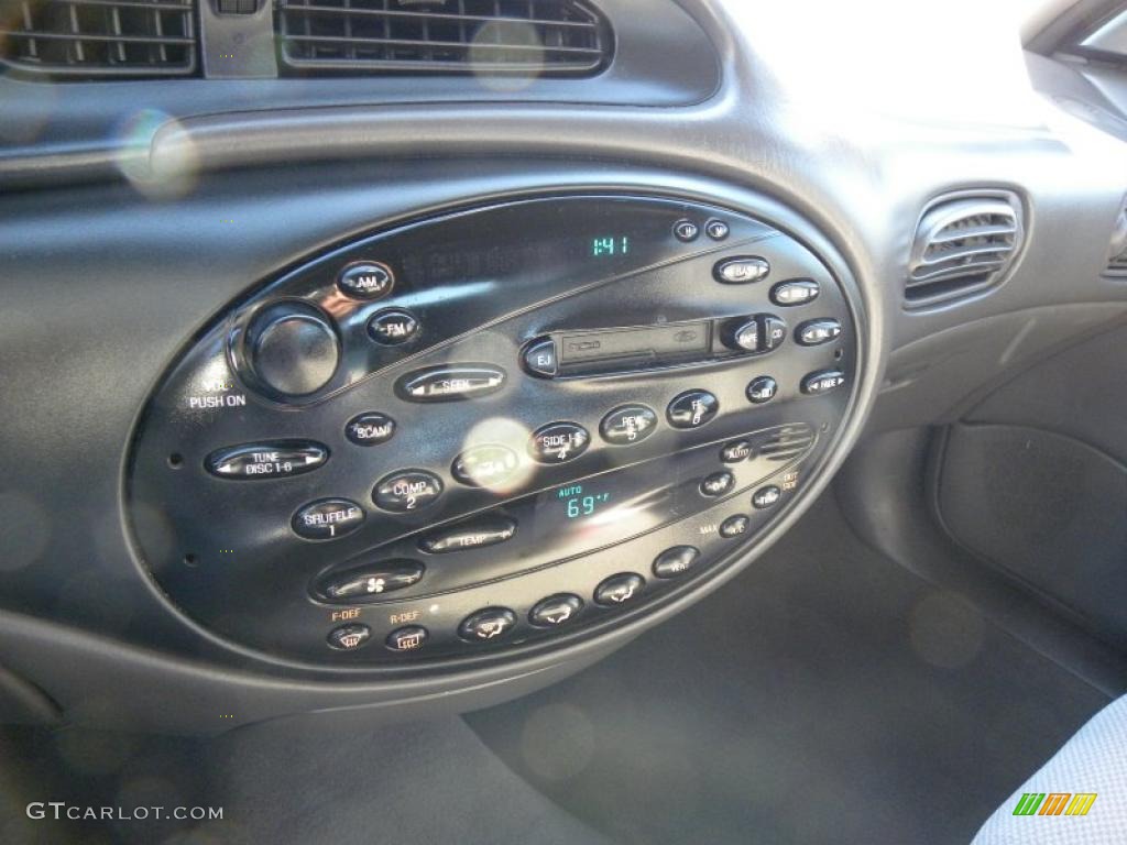 1999 Ford Taurus SE Wagon Controls Photo #42307376
