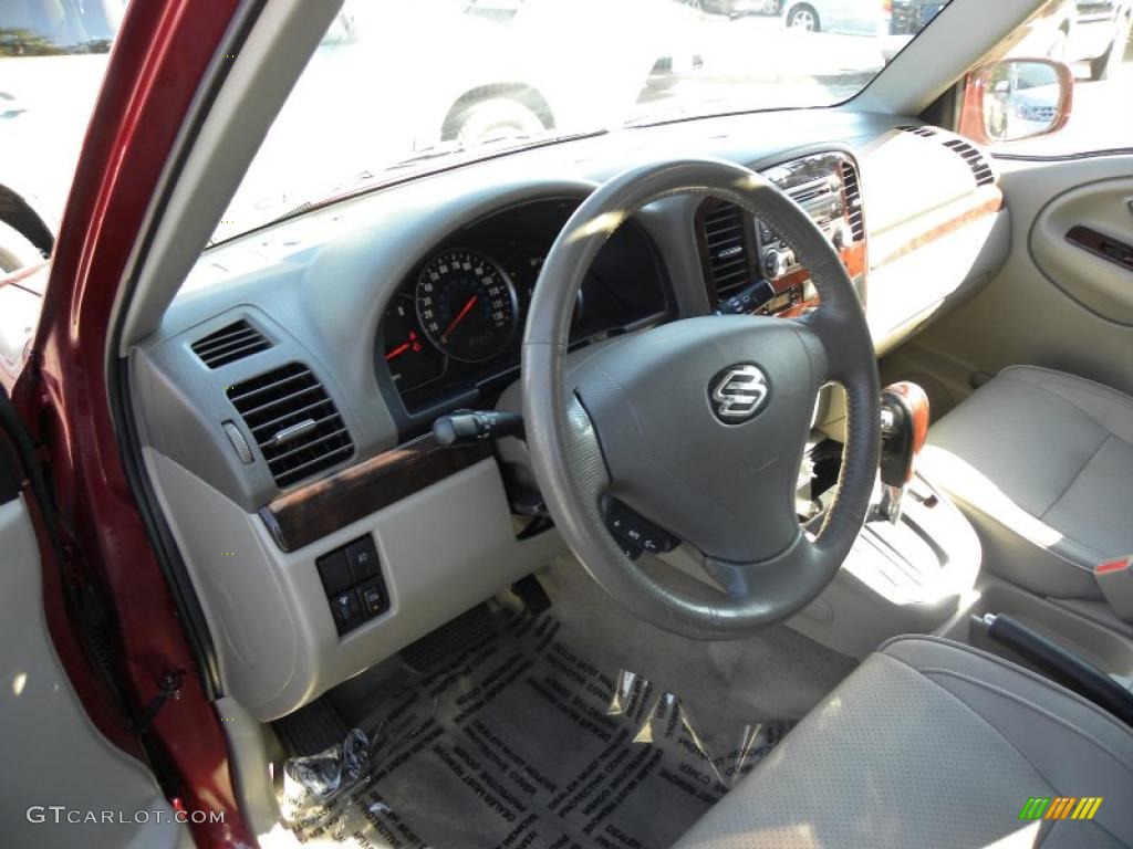Gray Interior 2006 Suzuki XL7 7 Passenger Photo #42307856