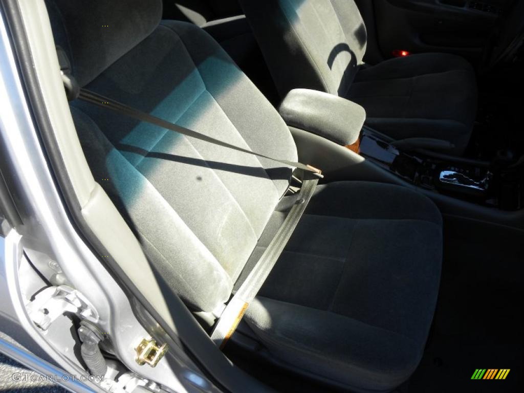 2005 Verona LX - Titanium Silver Metallic / Gray photo #8