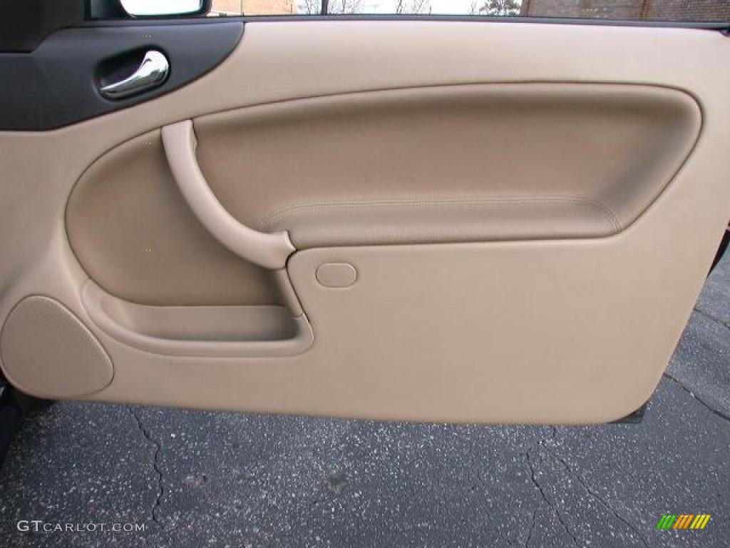 2002 Saab 9-3 SE Convertible Sand Beige Door Panel Photo #42308744