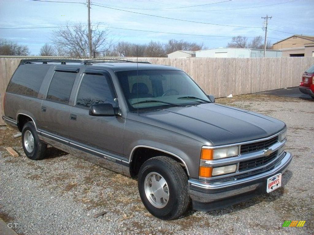 1999 Suburban C1500 LT - Medium Charcoal Gray Metallic / Gray photo #2