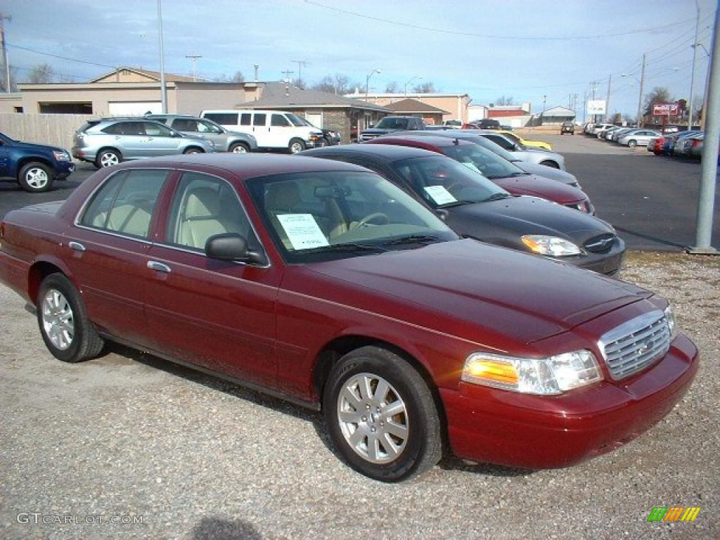 2006 Crown Victoria LX - Dark Toreador Red Metallic / Light Camel photo #3