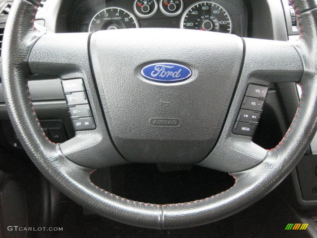 2007 Ford Fusion SE Controls Photo #42315099