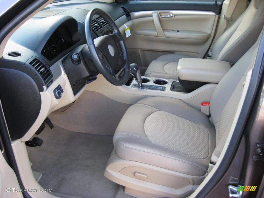 Tan Interior 2009 Saturn Outlook XE Photo #42316307