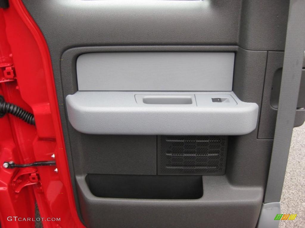 2011 Ford F150 XL SuperCab 4x4 Steel Gray Door Panel Photo #42317567